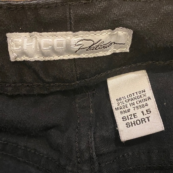 Chico’s 10 Short (1.5 Short) Platinum Mid Rise Black Boot Cut Stretch Jeans - Picture 4 of 9